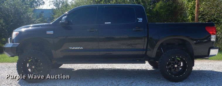 image for item FT9480 2013 Toyota Tundra Crew Max pickup truck