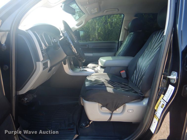 image for item FT9480 2013 Toyota Tundra Crew Max pickup truck