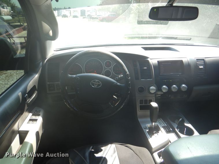 image for item FT9480 2013 Toyota Tundra Crew Max pickup truck