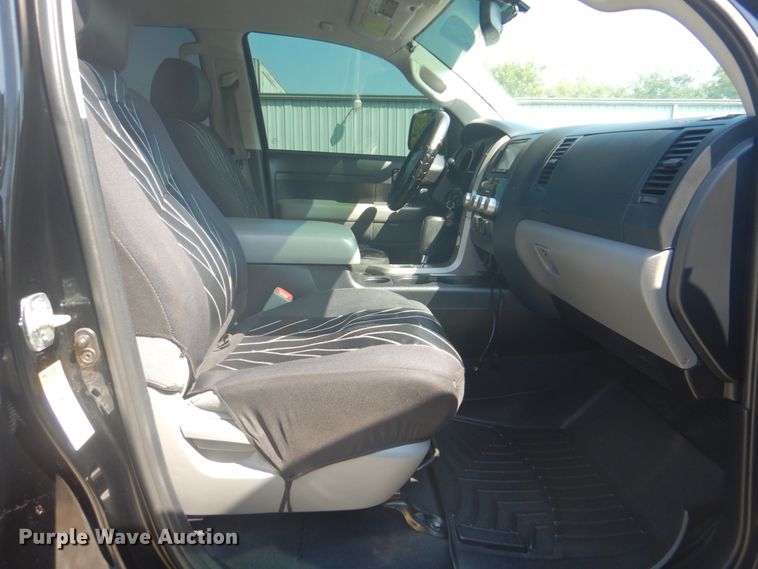 image for item FT9480 2013 Toyota Tundra Crew Max pickup truck