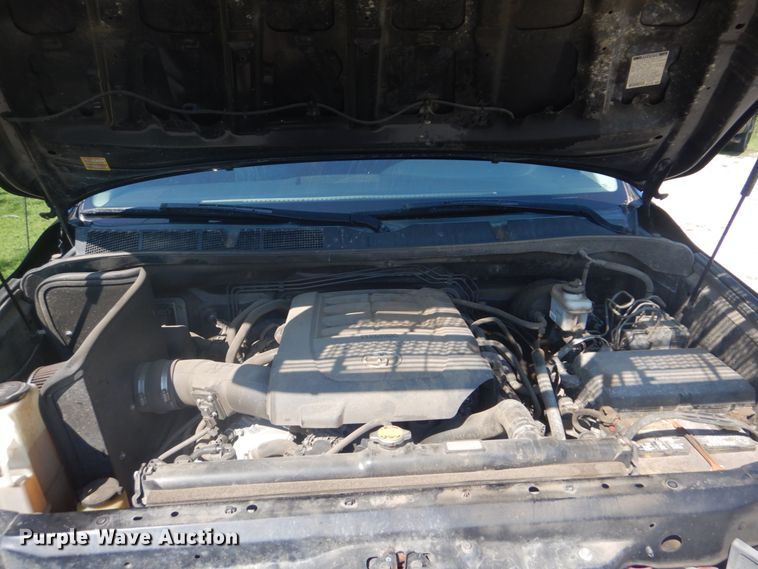 image for item FT9480 2013 Toyota Tundra Crew Max pickup truck