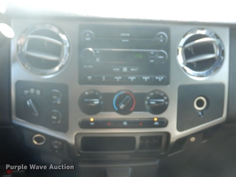 image for item FT9481 2008 Ford F250 Super Duty Crew Cab pickup truck