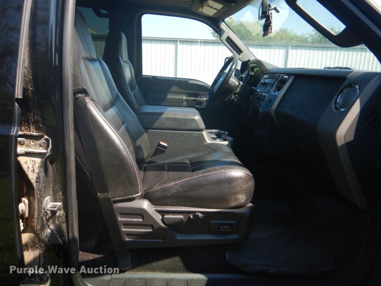 image for item FT9481 2008 Ford F250 Super Duty Crew Cab pickup truck