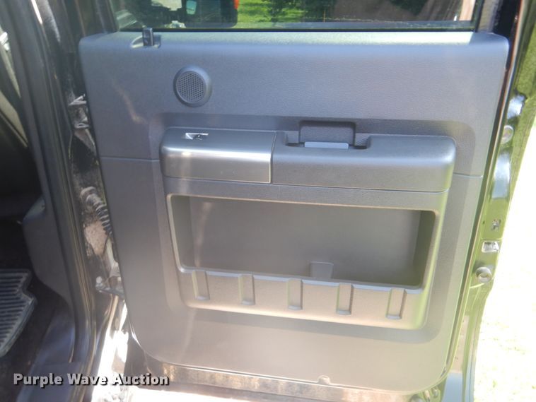 image for item FT9481 2008 Ford F250 Super Duty Crew Cab pickup truck