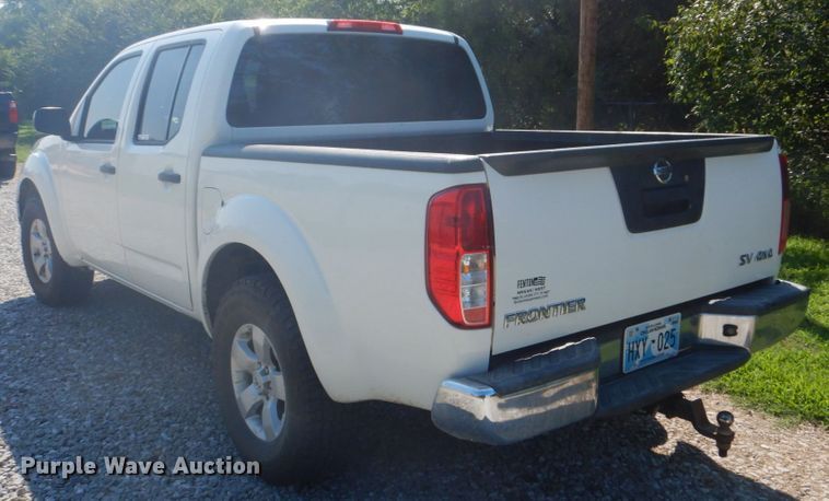 image for item FT9482 2013 Nissan Frontier Crew Cab pickup truck