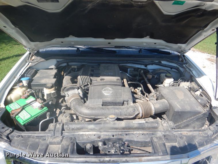 image for item FT9482 2013 Nissan Frontier Crew Cab pickup truck