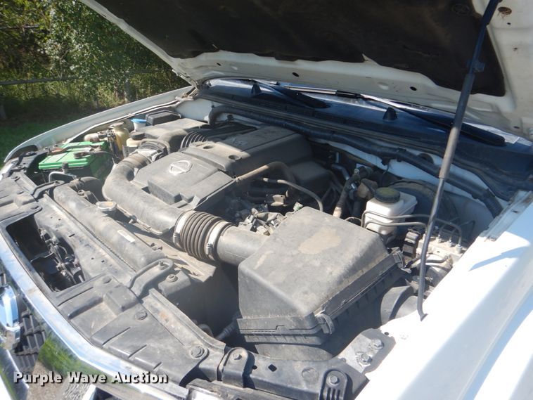 image for item FT9482 2013 Nissan Frontier Crew Cab pickup truck