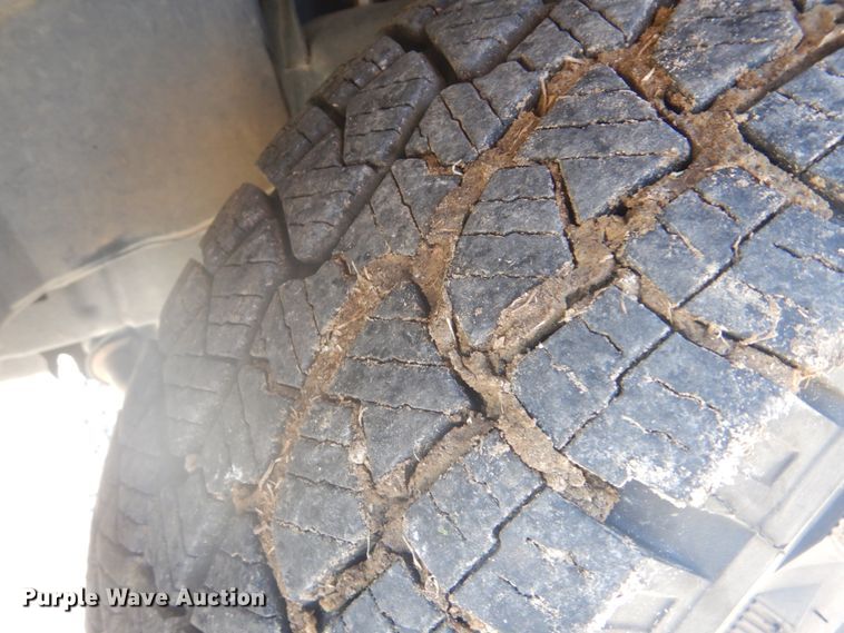 image for item FT9482 2013 Nissan Frontier Crew Cab pickup truck