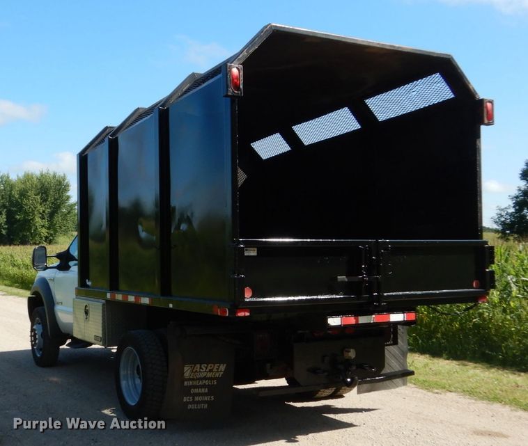 image for item FU9420 2005 Ford F550 dump truck