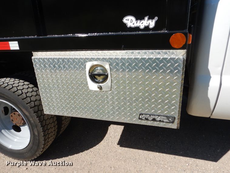 image for item FU9420 2005 Ford F550 dump truck