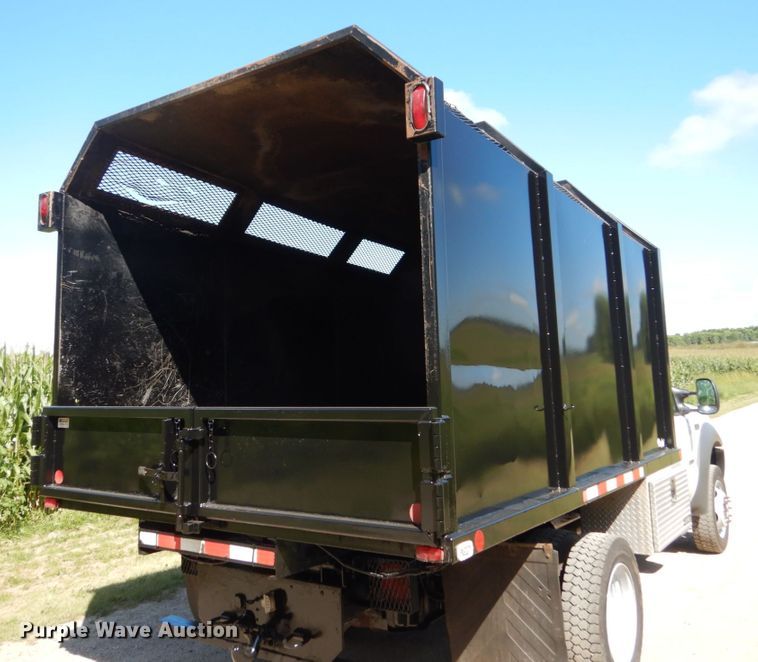 image for item FU9420 2005 Ford F550 dump truck