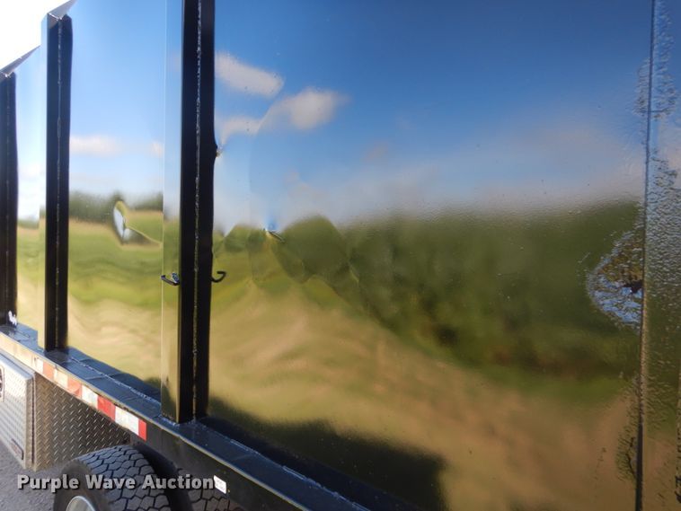 image for item FU9420 2005 Ford F550 dump truck