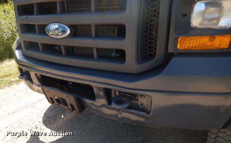 image for item FU9420 2005 Ford F550 dump truck