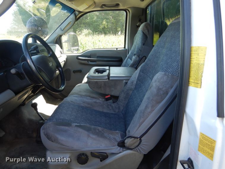 image for item FU9420 2005 Ford F550 dump truck