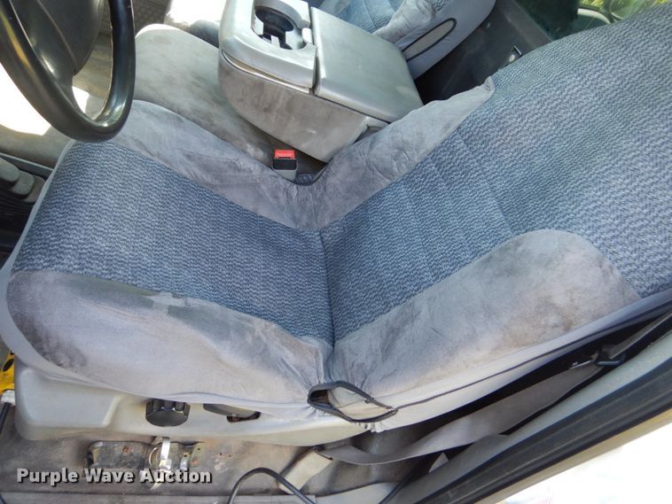 image for item FU9420 2005 Ford F550 dump truck