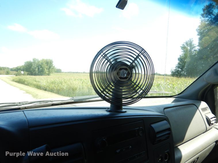 image for item FU9420 2005 Ford F550 dump truck