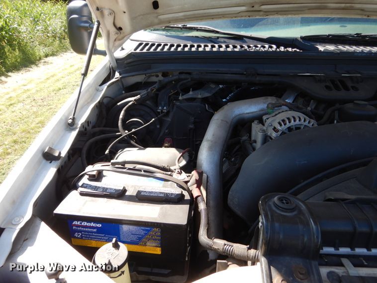 image for item FU9420 2005 Ford F550 dump truck