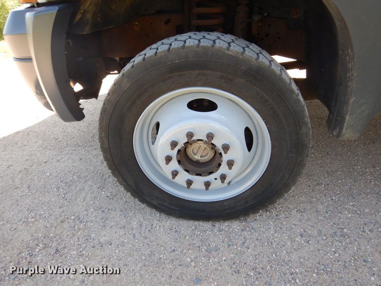 image for item FU9420 2005 Ford F550 dump truck