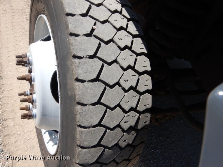 image for item FU9420 2005 Ford F550 dump truck