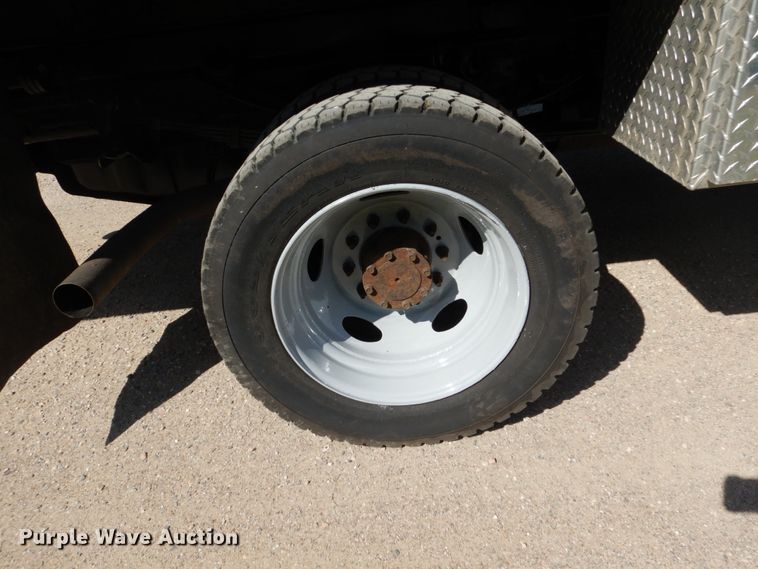 image for item FU9420 2005 Ford F550 dump truck