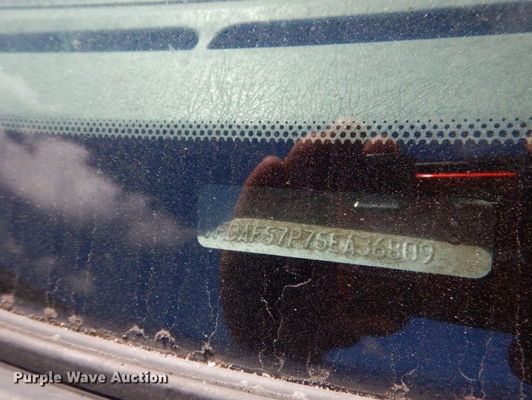 image for item FU9420 2005 Ford F550 dump truck