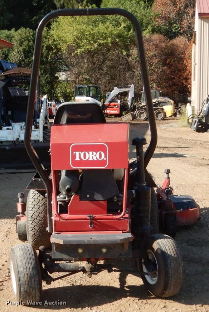 image for item FU9428 Toro Groundsmaster 328D lawn mower