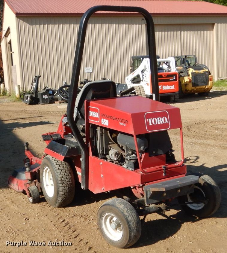 image for item FU9428 Toro Groundsmaster 328D lawn mower