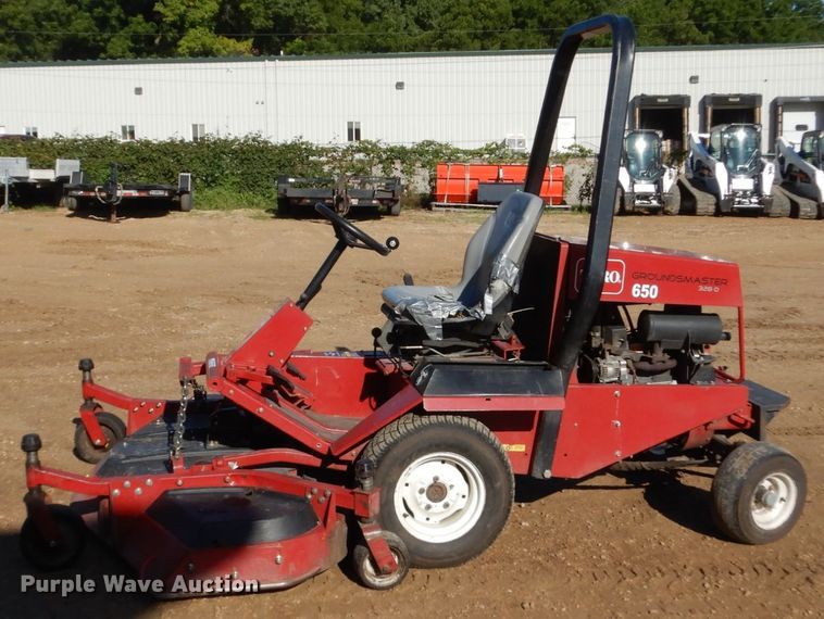 image for item FU9428 Toro Groundsmaster 328D lawn mower