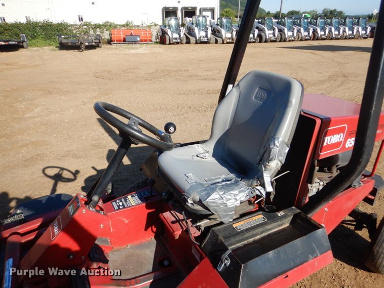 image for item FU9428 Toro Groundsmaster 328D lawn mower