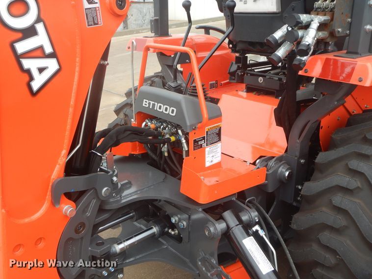 image for item FV9500 2016 Kubota L47 backhoe