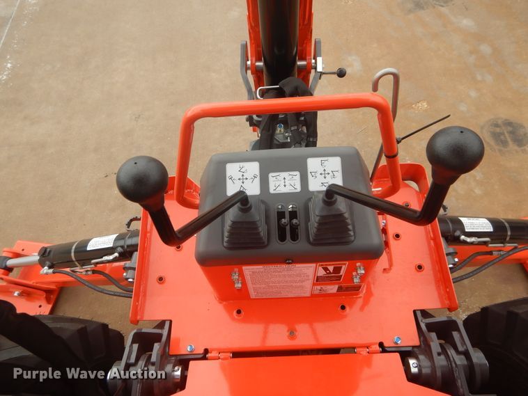 image for item FV9501 2016 Kubota L47 backhoe