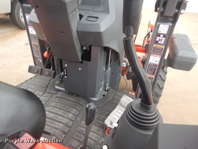 image for item FV9501 2016 Kubota L47 backhoe