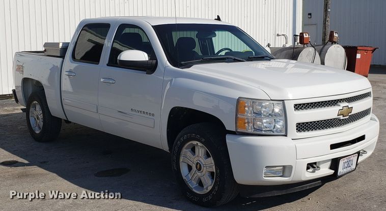 image for item FW9520 2010 Chevrolet Silverado 1500 Crew Cab pickup truck