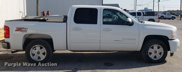 image for item FW9520 2010 Chevrolet Silverado 1500 Crew Cab pickup truck