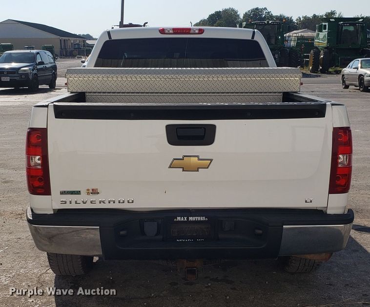 image for item FW9520 2010 Chevrolet Silverado 1500 Crew Cab pickup truck