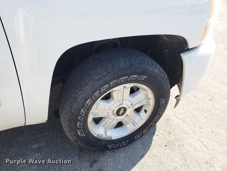 image for item FW9520 2010 Chevrolet Silverado 1500 Crew Cab pickup truck