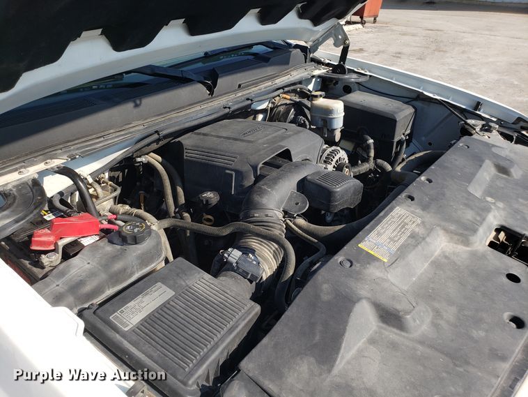 image for item FW9520 2010 Chevrolet Silverado 1500 Crew Cab pickup truck