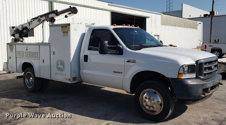 image for item FW9521 2004 Ford F450 Super Duty utility truck with crane