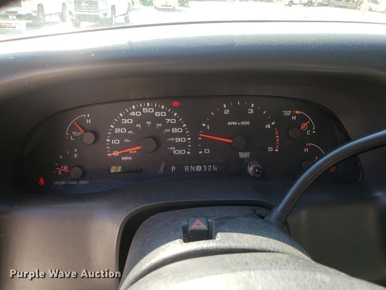 image for item FW9521 2004 Ford F450 Super Duty utility truck with crane