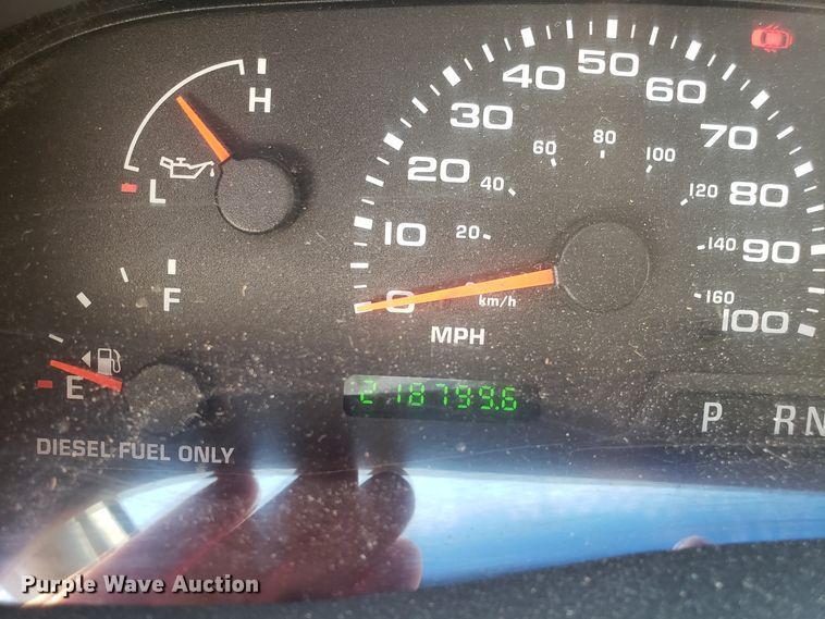 image for item FW9521 2004 Ford F450 Super Duty utility truck with crane