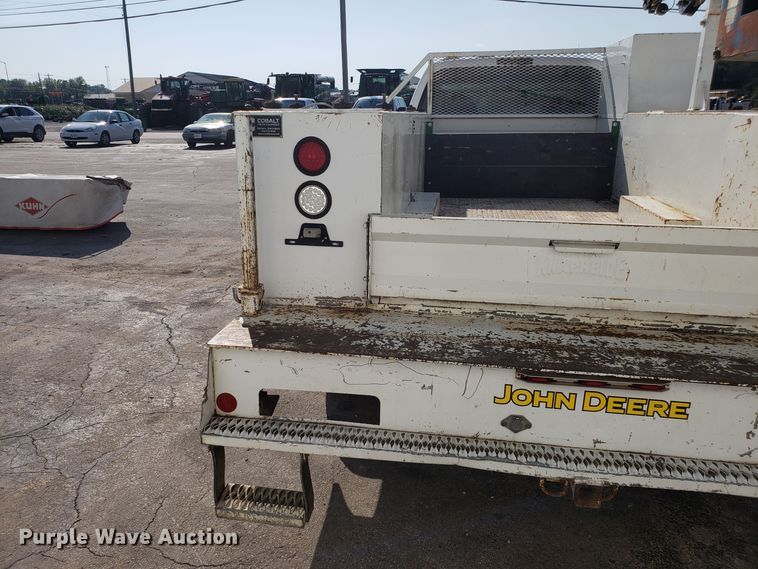 image for item FW9521 2004 Ford F450 Super Duty utility truck with crane