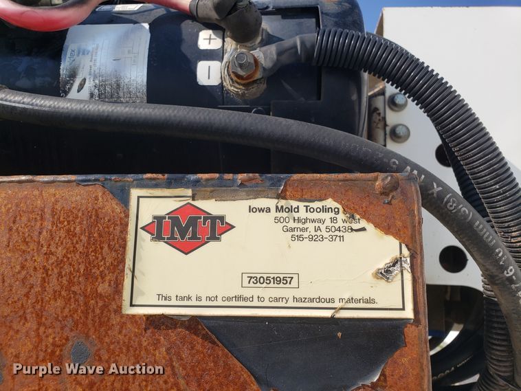 image for item FW9521 2004 Ford F450 Super Duty utility truck with crane