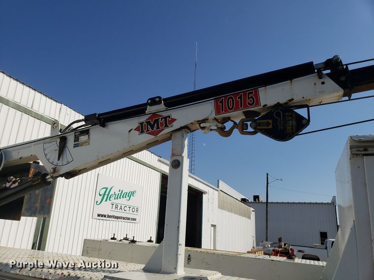 image for item FW9521 2004 Ford F450 Super Duty utility truck with crane