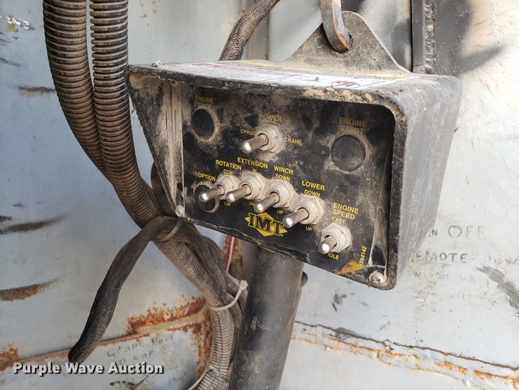 image for item FW9521 2004 Ford F450 Super Duty utility truck with crane