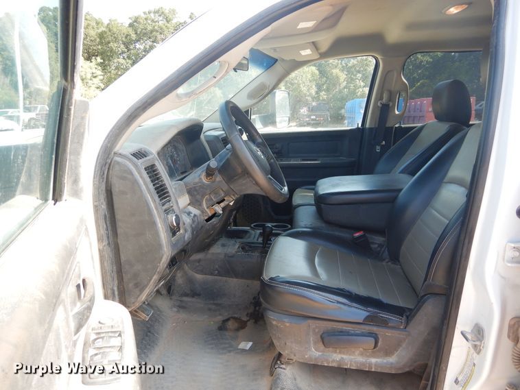 image for item FX9260 2012 Dodge Ram 3500 Crew Cab flatbed pickup truck