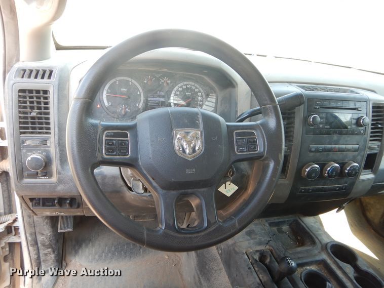 image for item FX9260 2012 Dodge Ram 3500 Crew Cab flatbed pickup truck