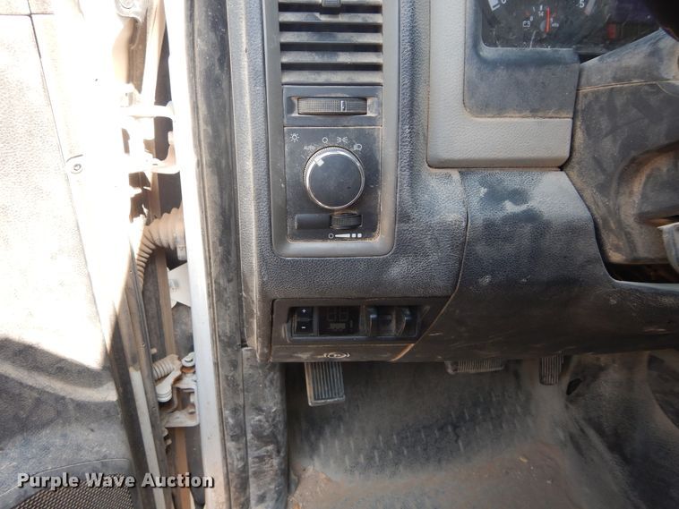 image for item FX9260 2012 Dodge Ram 3500 Crew Cab flatbed pickup truck