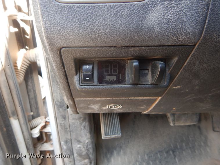 image for item FX9260 2012 Dodge Ram 3500 Crew Cab flatbed pickup truck