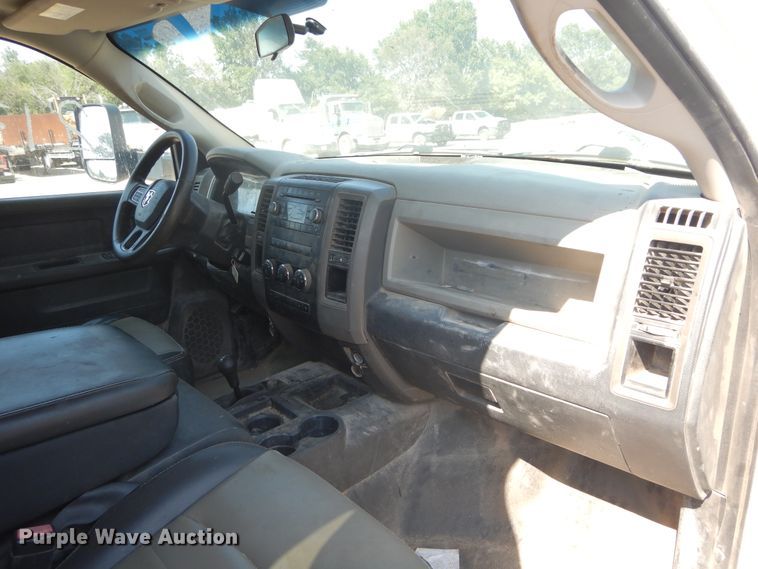 image for item FX9260 2012 Dodge Ram 3500 Crew Cab flatbed pickup truck