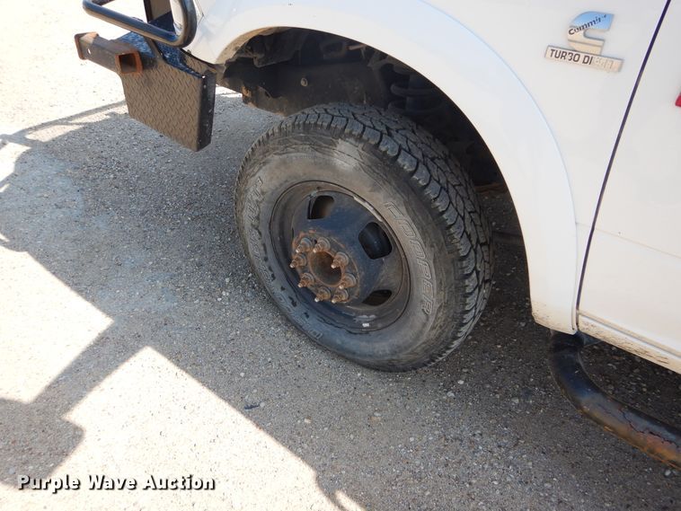 image for item FX9260 2012 Dodge Ram 3500 Crew Cab flatbed pickup truck